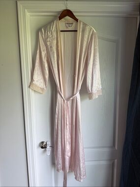 Linea Donatella Light Pink Silky Robe with Embroidered florals